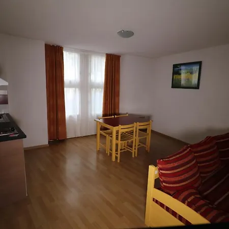 Chateau Ricard Aparthotel *