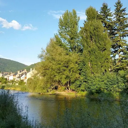 Chateau Ricard Апарт-отель *